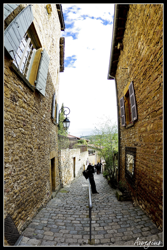 Photos de la rencontre anniversaire sortie de Lyon 2012 - Page 14 Ruelle